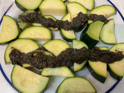 ズッキーニのタプナードソース