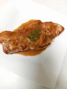 ポークソテー 粒マスタードソース