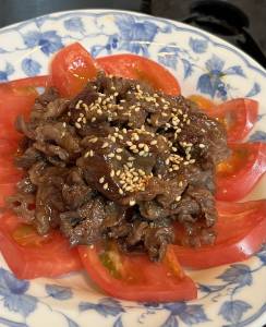 フレッシュトマトの甘辛牛のっけ
