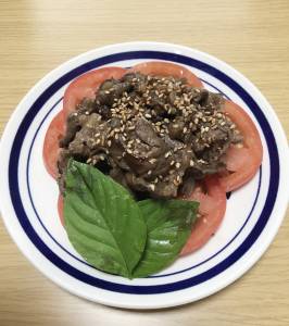 フレッシュトマトの甘辛牛のっけ