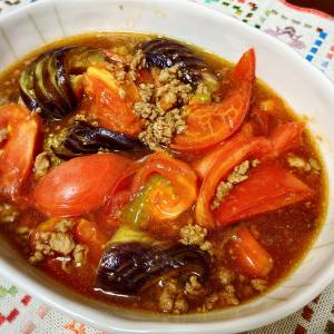 どっさりトマトとなすのそぼろ煮