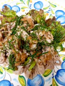 焼きしゃぶと香り野菜のごま酢がけ