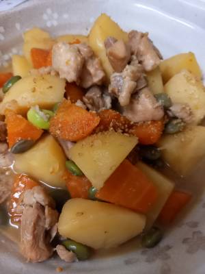 新じゃがのごま煮