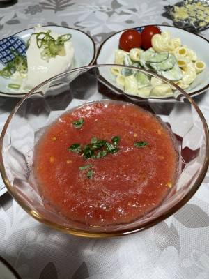 おろしトマトの冷製スープ