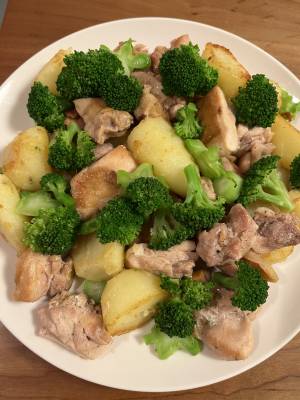 カリカリじゃがいもと鶏のソテー