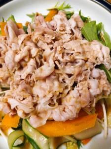 ゆで豚のピリ辛ソース