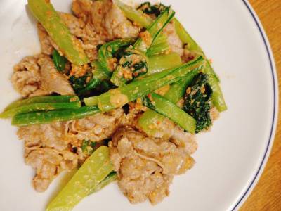 牛しゃぶと小松菜のごまだれあえ