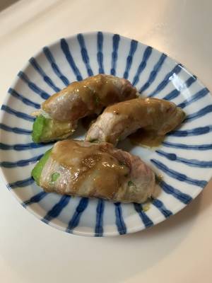 アボカドの豚肉巻き