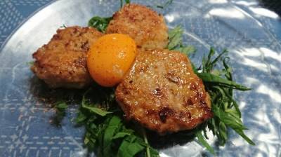 ふんわり鶏つくね 卵黄添え