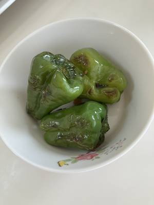 ピーマンの丸ごと焼き