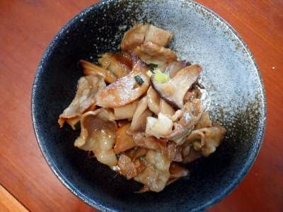 豚バラ肉のエリンギ炒め