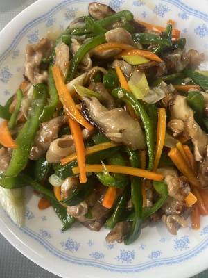 ピーマンと豚肉の黒酢炒め