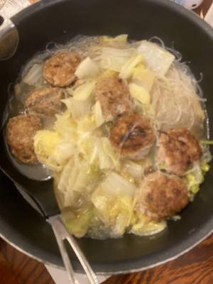 白菜と肉だんごの煮込み