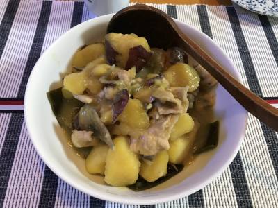 さつまいもと豚バラの煮物