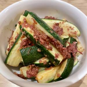 ズッキーニのコンビーフ炒め