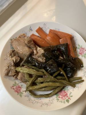 豚肉と結び昆布の煮物