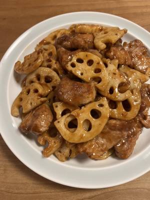 れんこんと豚肉の黒酢炒め