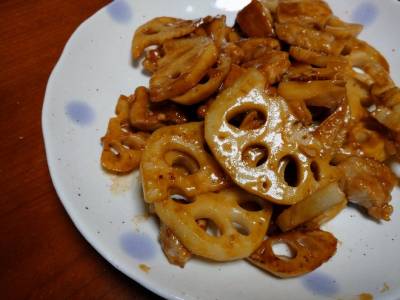 れんこんと豚肉の黒酢炒め