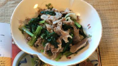 牛しゃぶと小松菜のごまだれあえ