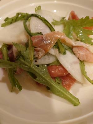 かぶと生ハムのサラダ