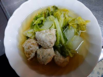 白菜と鶏だんごの小鍋