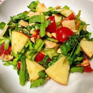 春菊とりんごのツナサラダ