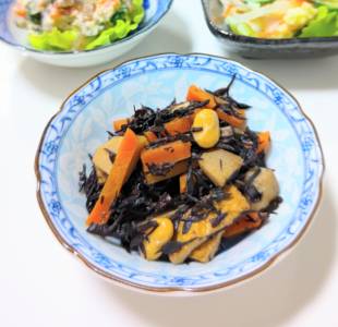 ひじきと油揚げの炒め煮