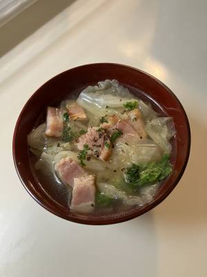 ベーコンとキャベツのスープ煮