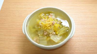 たっぷり白菜と鶏のしょうがスープ