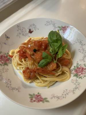 フレッシュトマトのパスタ