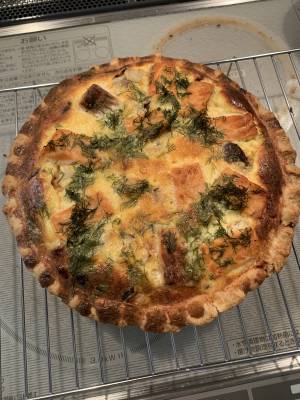 冬野菜とサーモンのキッシュ