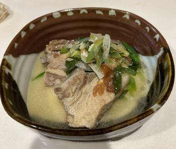 梅干しとスペアリブの甘辛煮