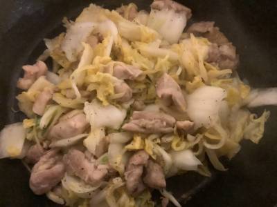 塩もみ白菜と鶏もも肉のしょうが炒め