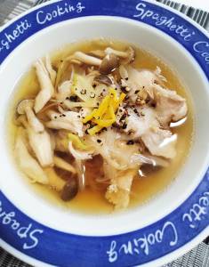 ねぎしょうがと豚バラのスープ