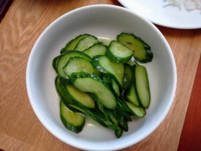 きゅうりとトマトの即席漬け