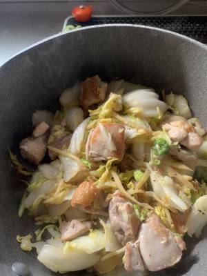 塩もみ白菜と鶏もも肉のしょうが炒め