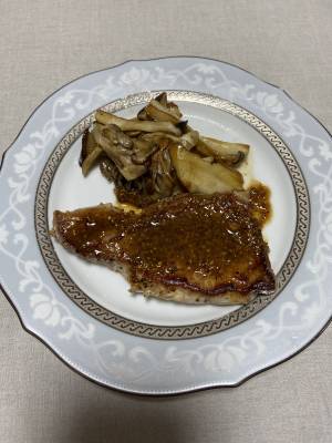 ポークソテー 粒マスタードソース