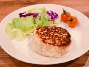 鶏ひき肉と豆腐のハンバーグ