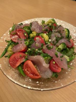 まぐろのカルパッチョ 柚子こしょう風味