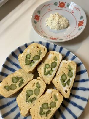 アスパラの卵焼き