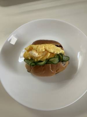 いり卵サンド弁当