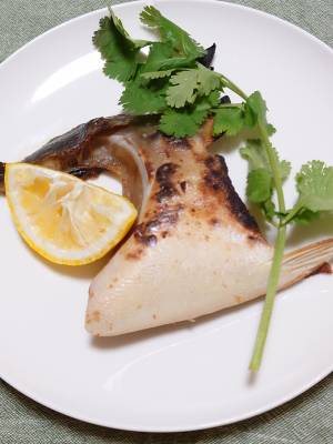 ぶりカマのエスニックグリル