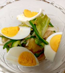 エダモンドレッシングで春野菜サラダ