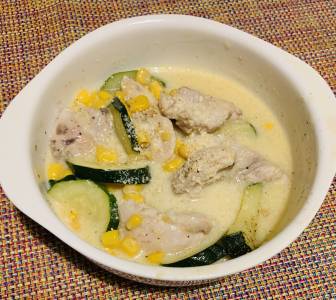鶏むねのコーンクリーム煮