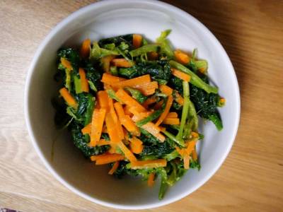 ほうれんそうとにんじんのごま酢風味