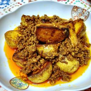 新じゃがとひき肉のカレー炒め