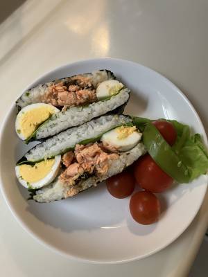 ゆで卵のおにぎらず弁当