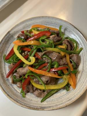 牛肉とピーマンの炒め物