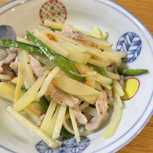 新じゃがの塩チンジャオロースー風