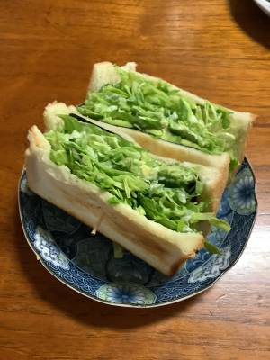 アボカドのりわさびのトーストサンド